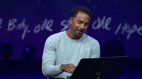 pastor jonathan pitts|Jonathan Pitts Opens Up about How He and His Kids。